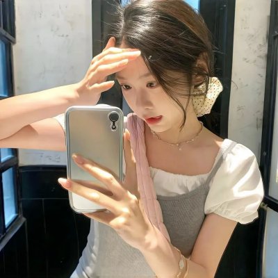窃窃私语